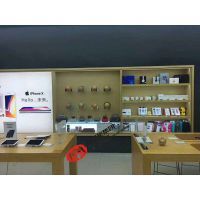 专业线下与数字展柜的双重奏 探索苹果风格电子产品零售的布展艺术